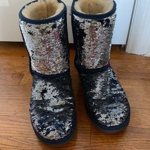SPARKLY SEQUIN UGGS
